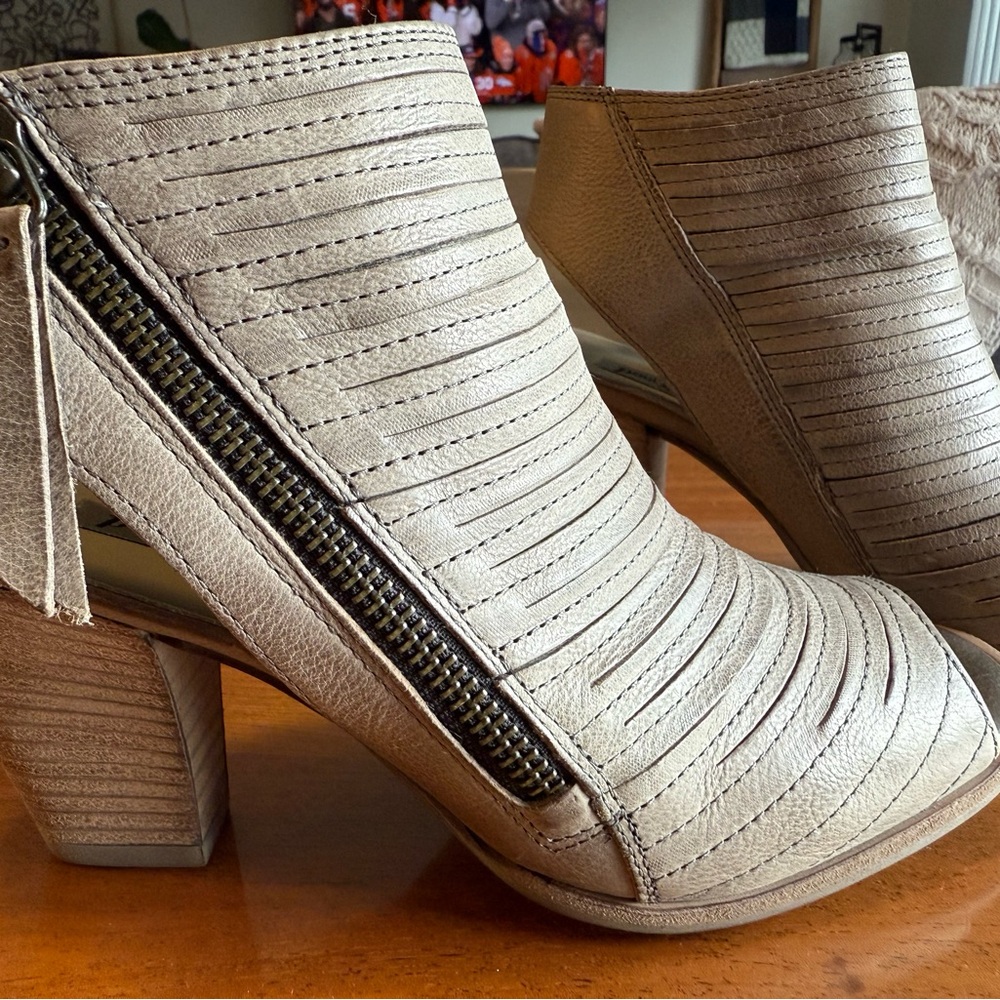 Paul Green Textured Grey Ankle Booties